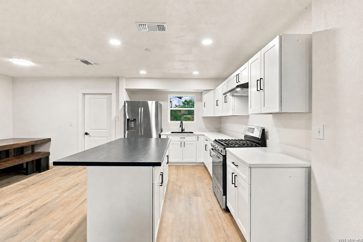1223 W Mally Blvd