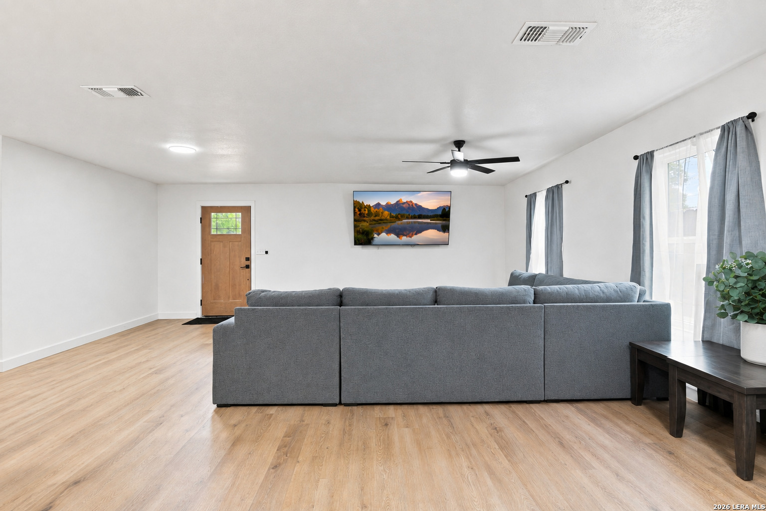 1223 W Mally Blvd