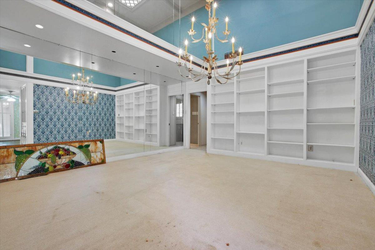 1800 Aberdeen Avenue