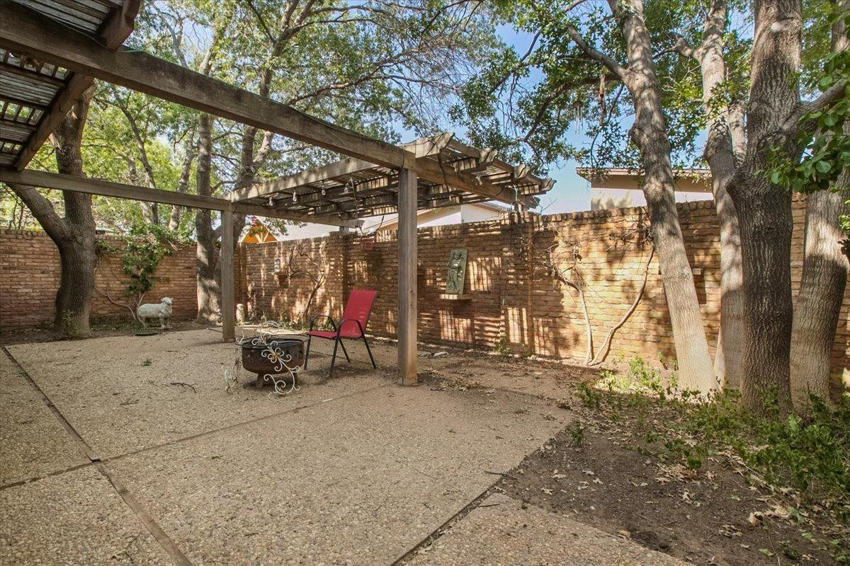 1800 Aberdeen Avenue