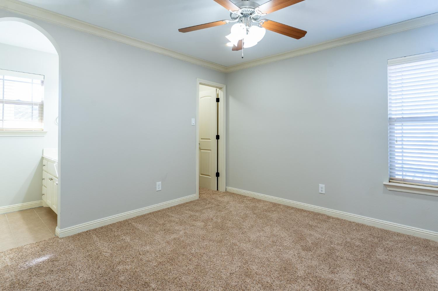 11110 Detroit Avenue