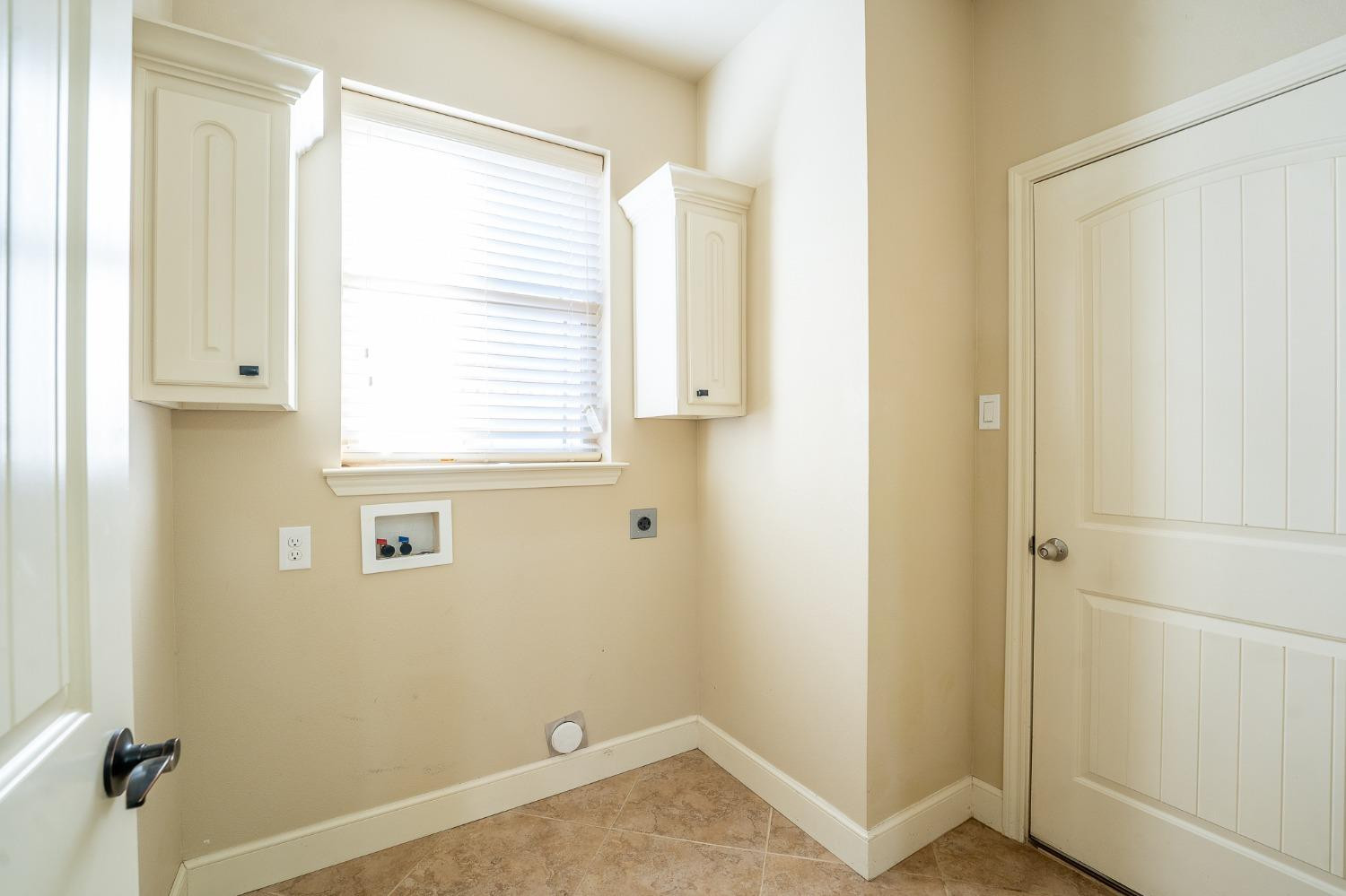 11110 Detroit Avenue