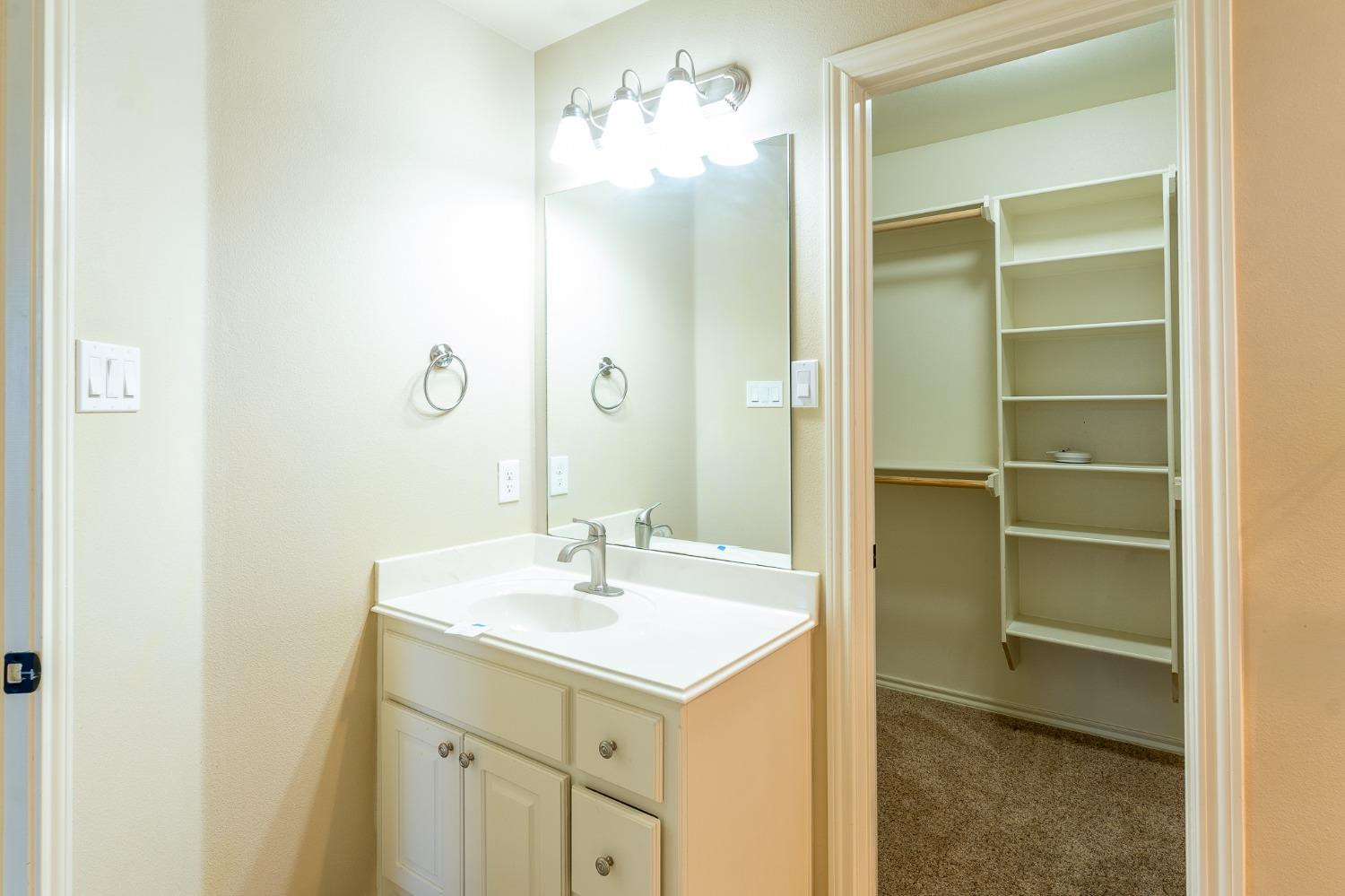 11110 Detroit Avenue