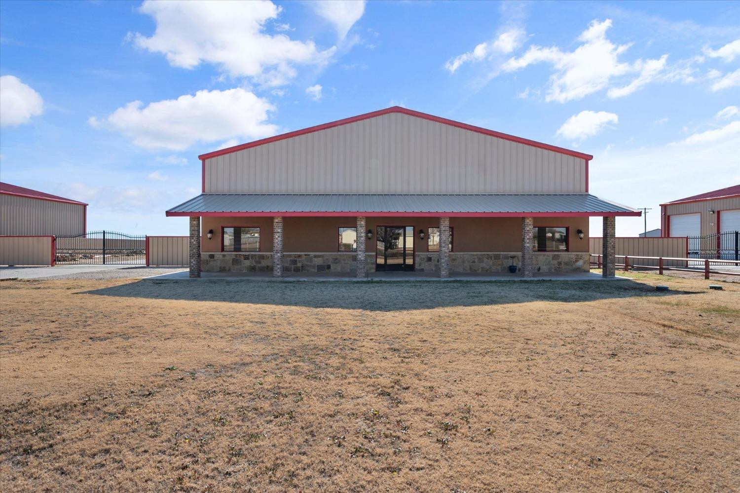 712 E County Road 7300