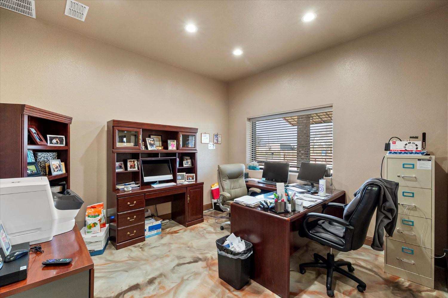 712 E County Road 7300