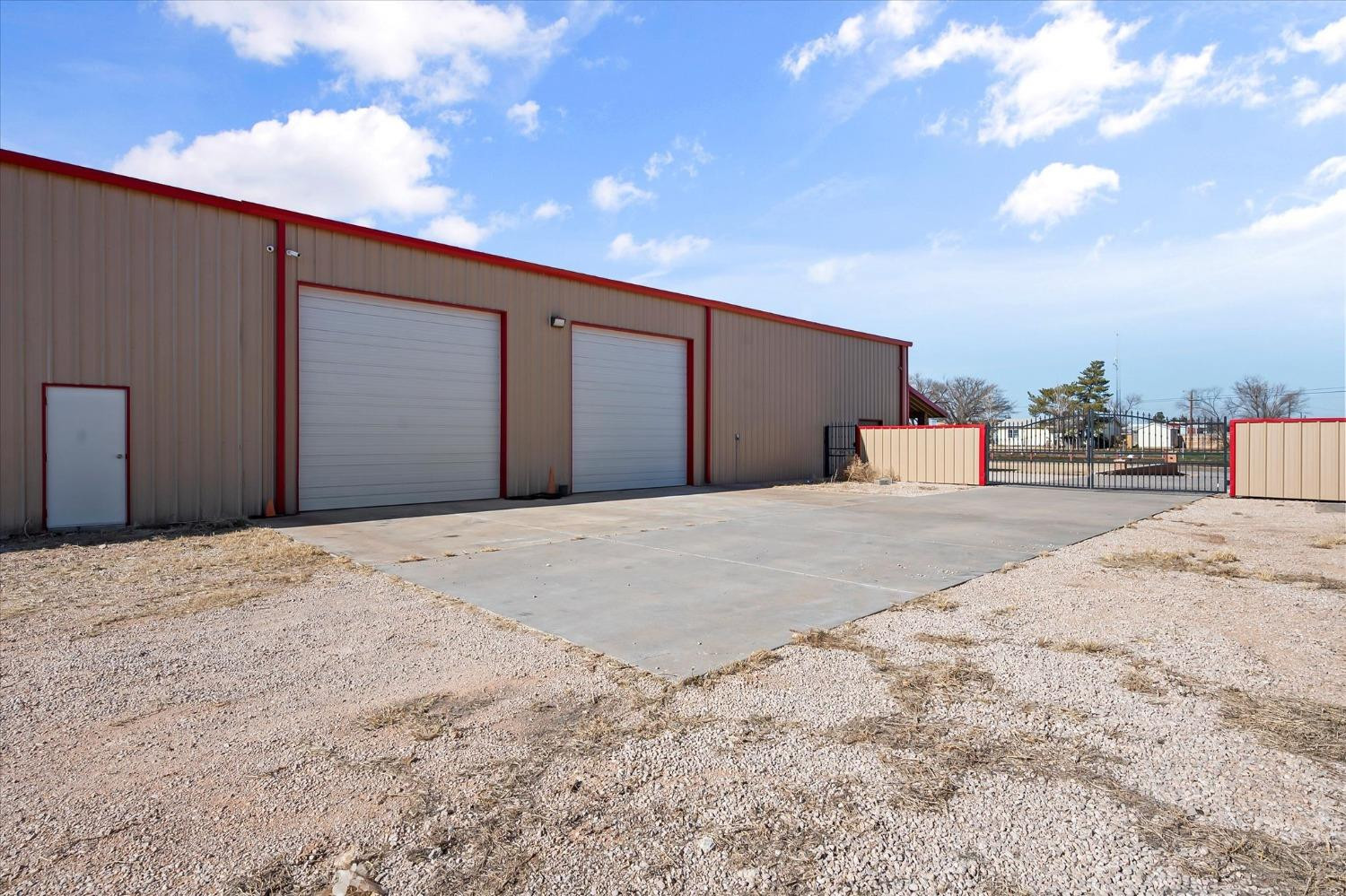 712 E County Road 7300