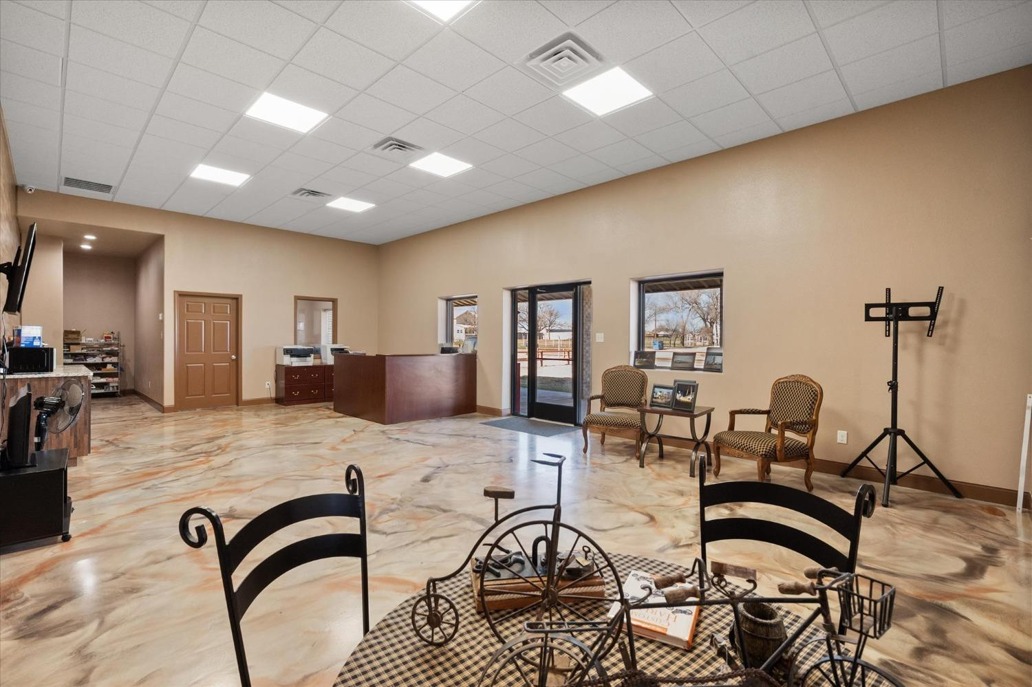 712 E County Road 7300