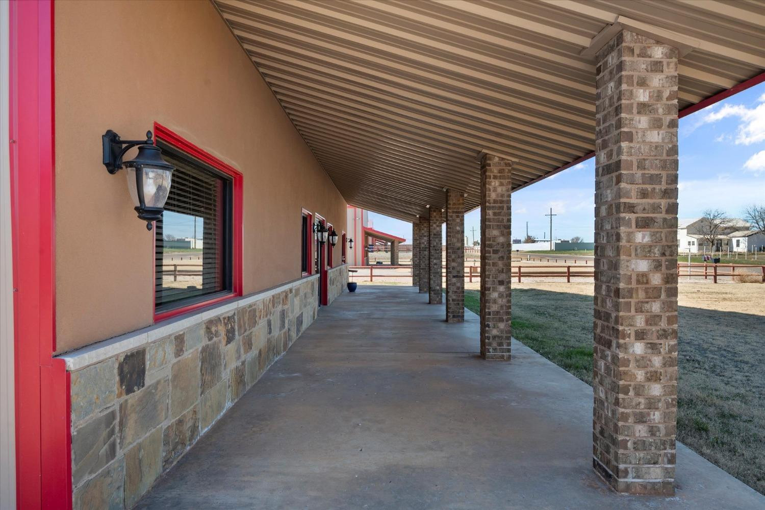 712 E County Road 7300