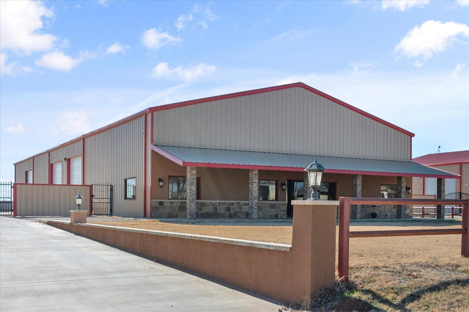 712 E County Road 7300