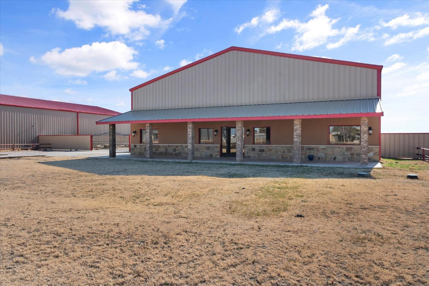 712 E County Road 7300