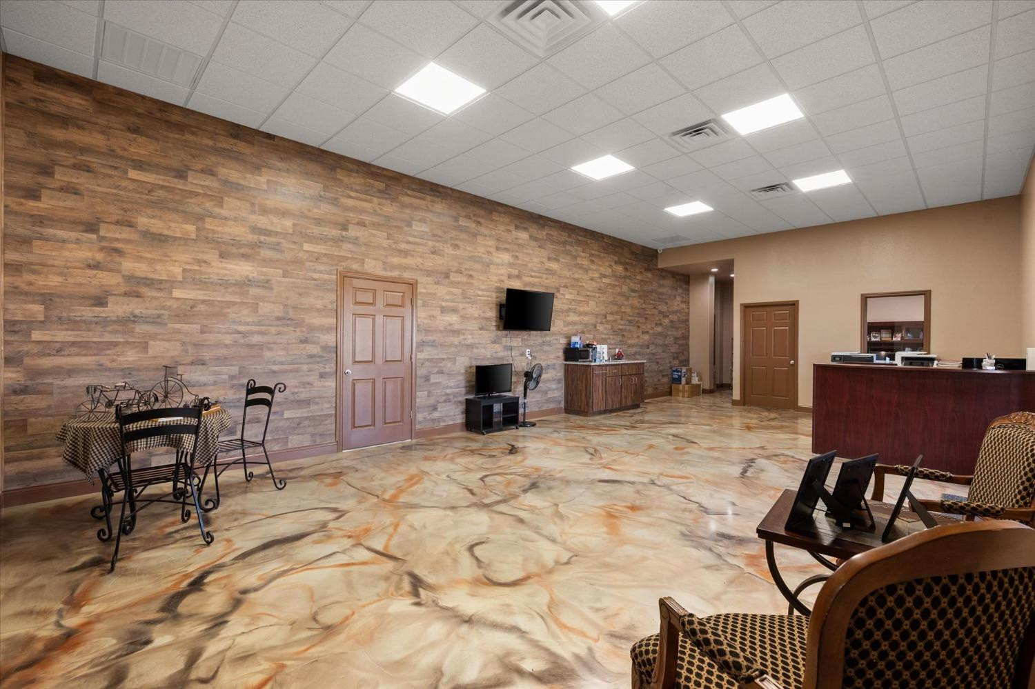 712 E County Road 7300