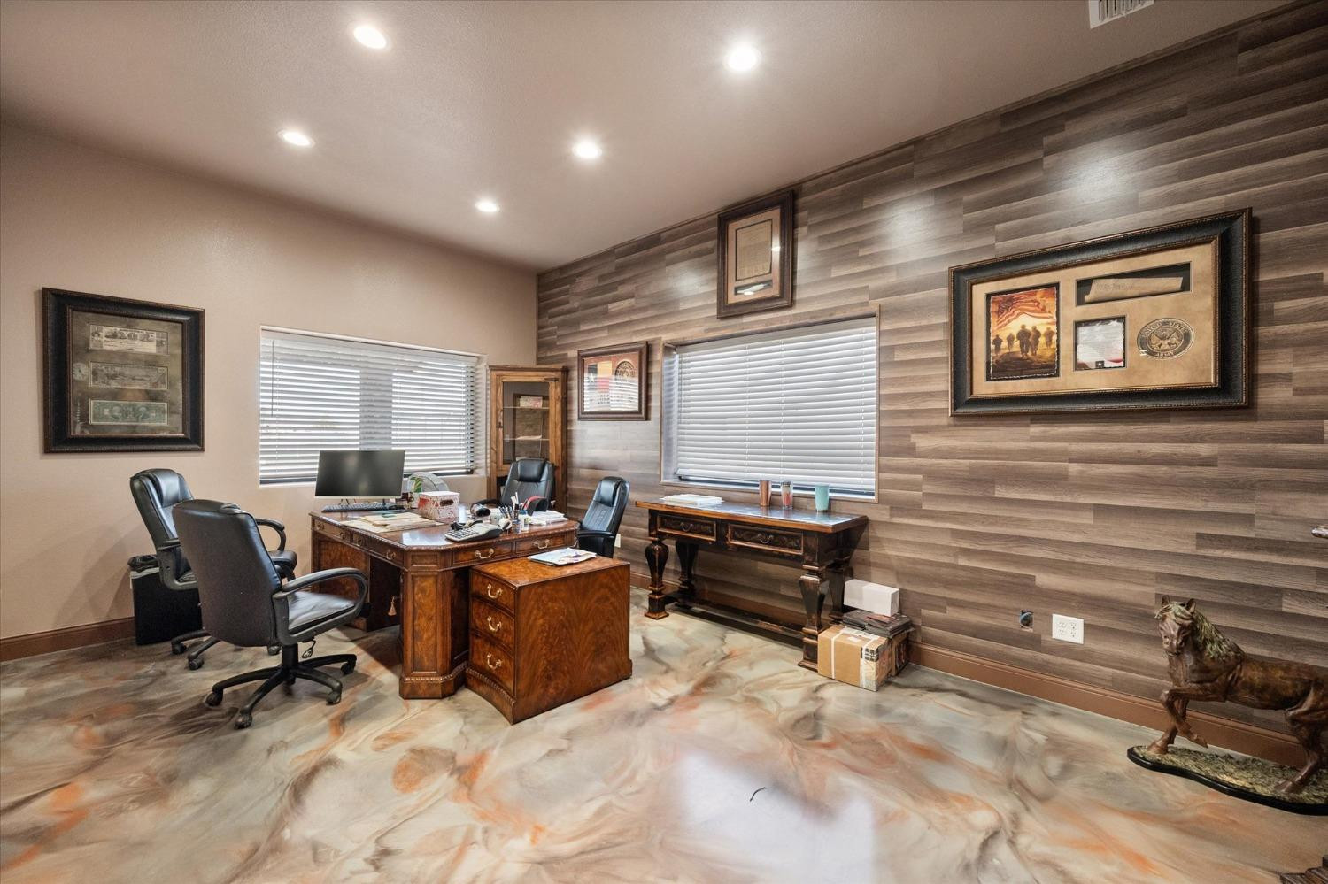 712 E County Road 7300