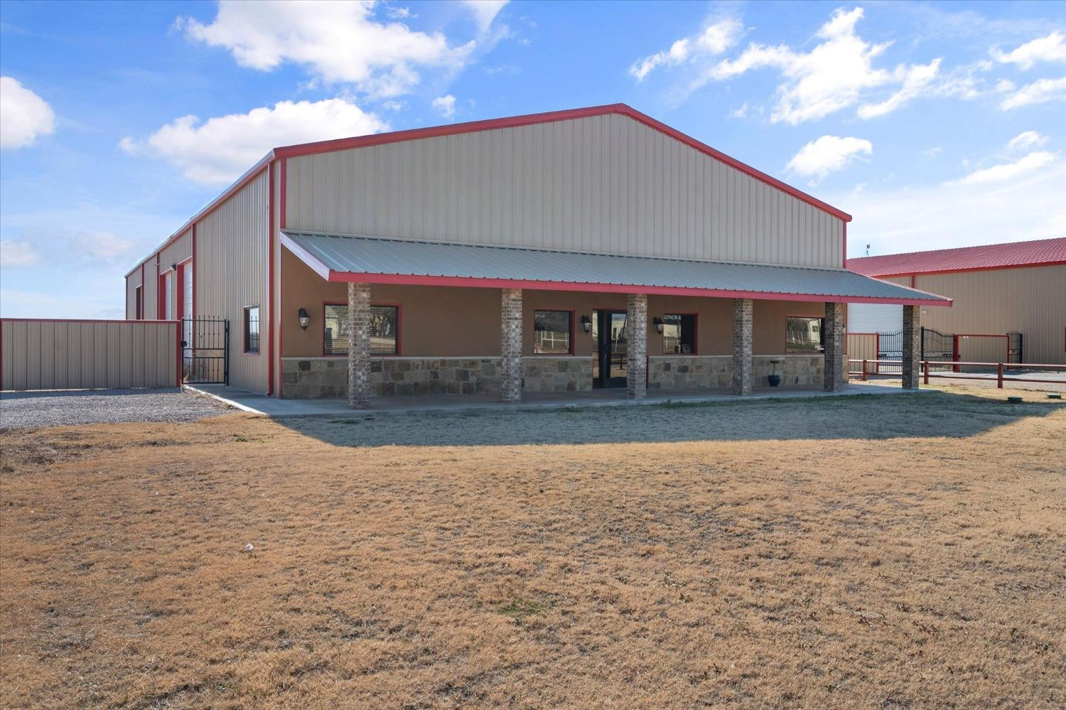 712 E County Road 7300