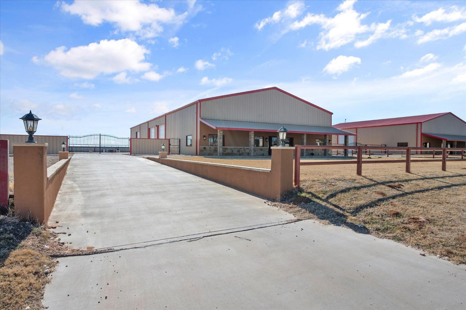 712 E County Road 7300