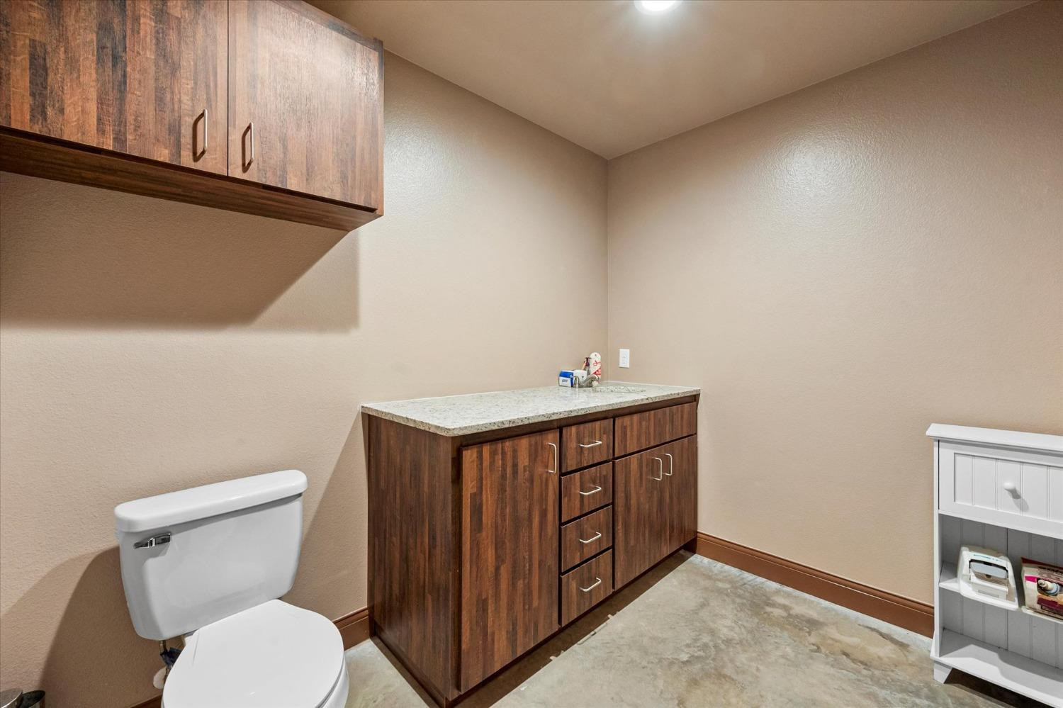 712 E County Road 7300