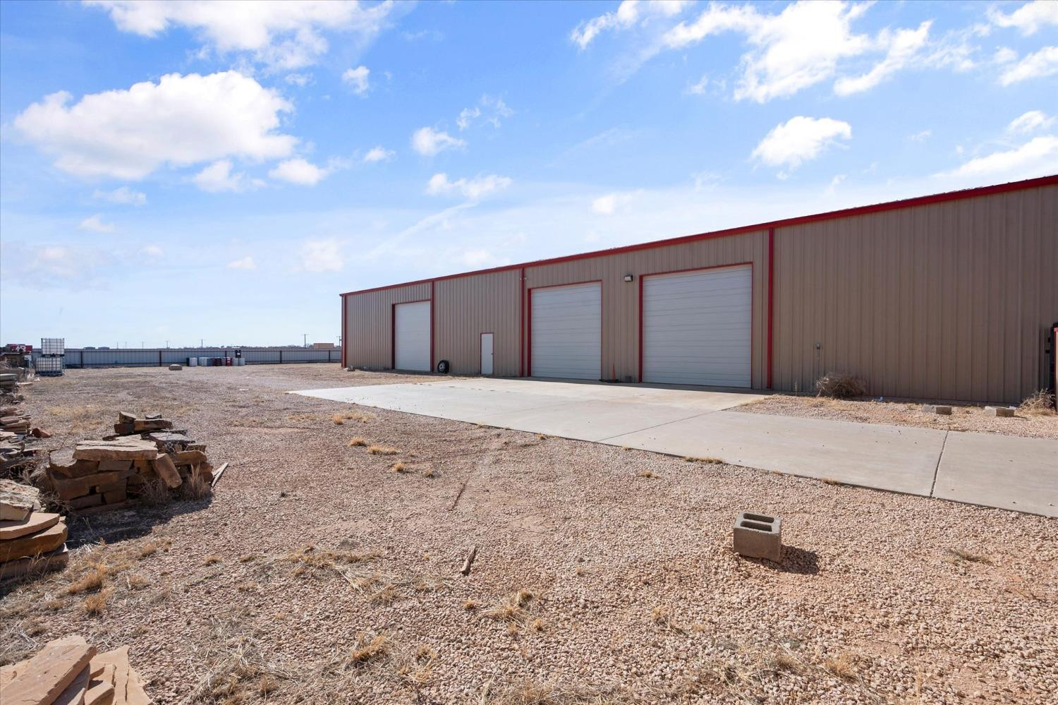 712 E County Road 7300