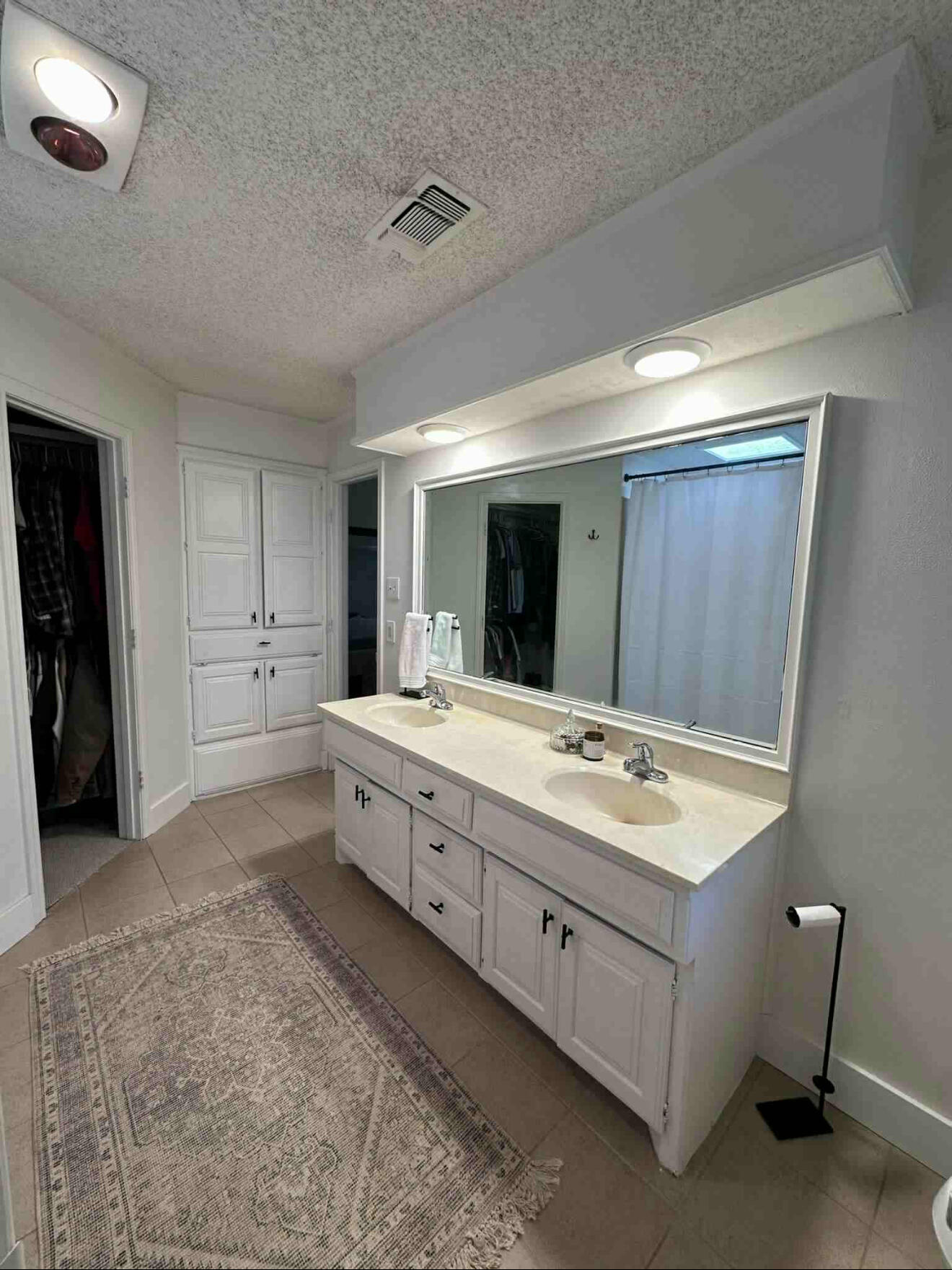 9713 Nashville Avenue