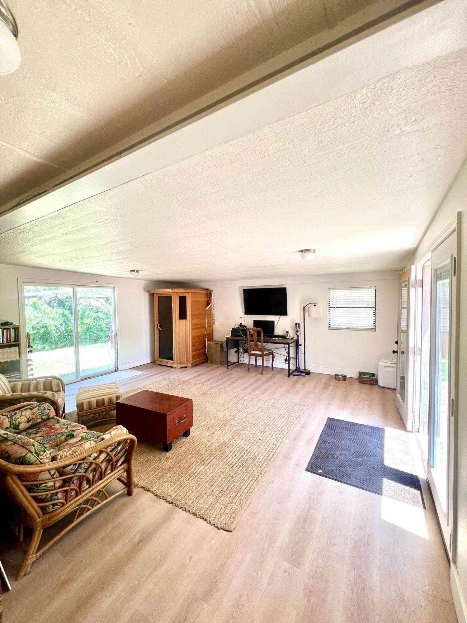 9713 Nashville Avenue