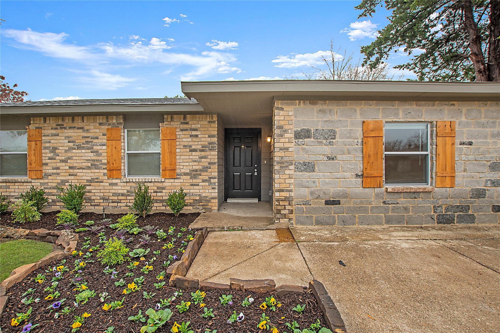 801 Sunny Slope Drive