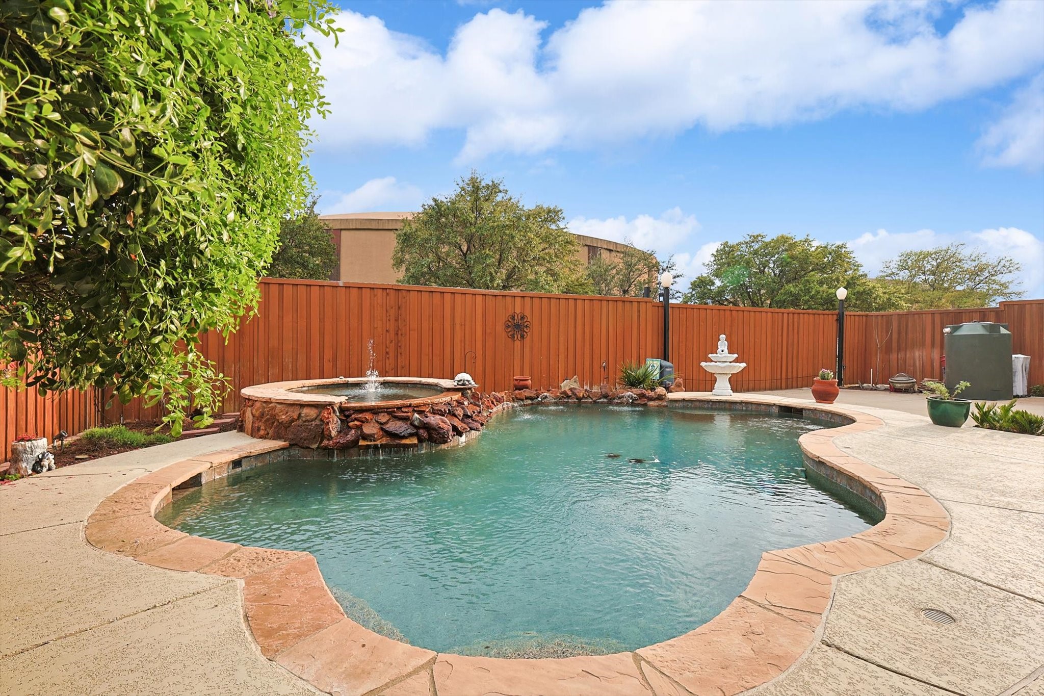 1009 Cherrywood Trail