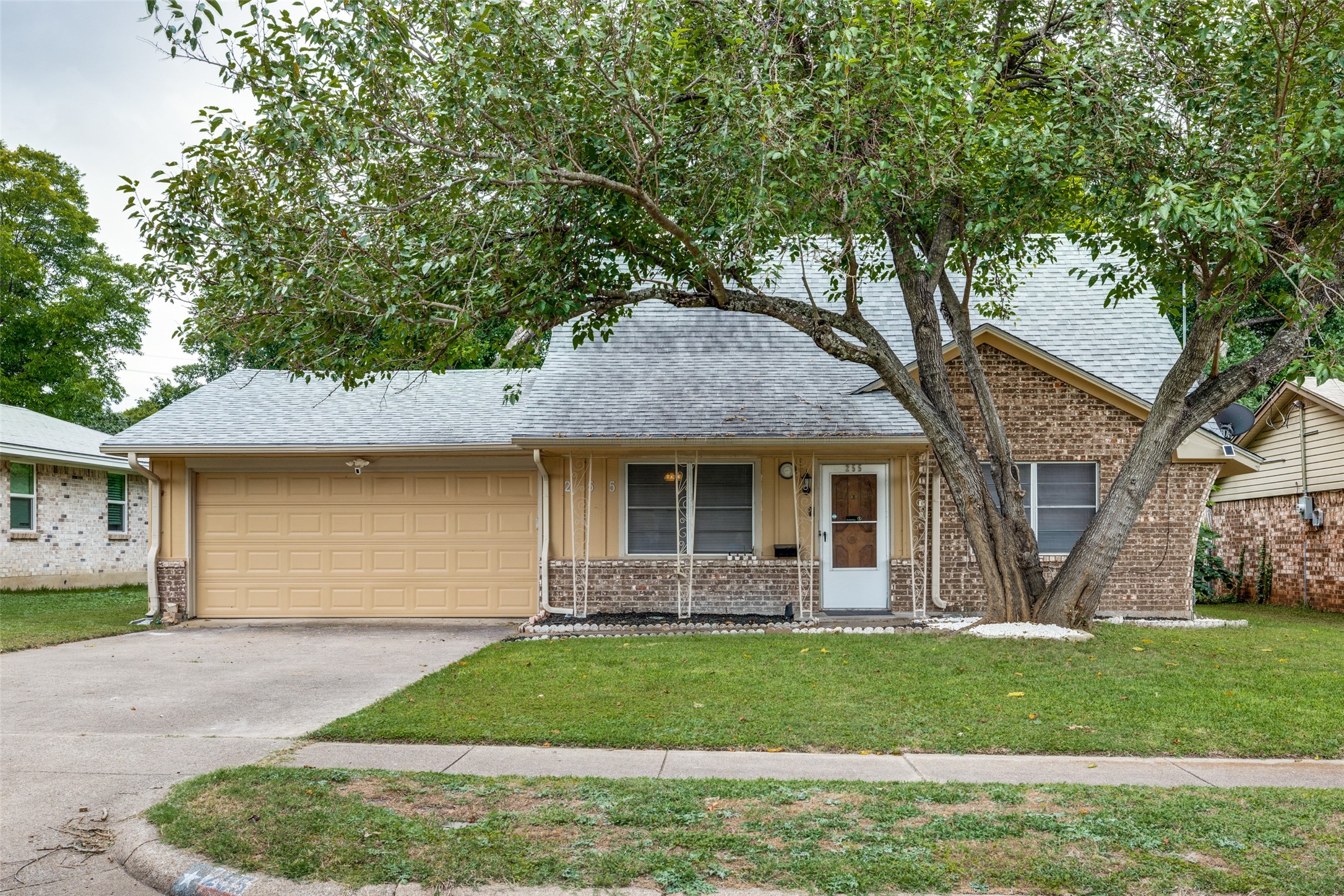 255 Merribrook Trail