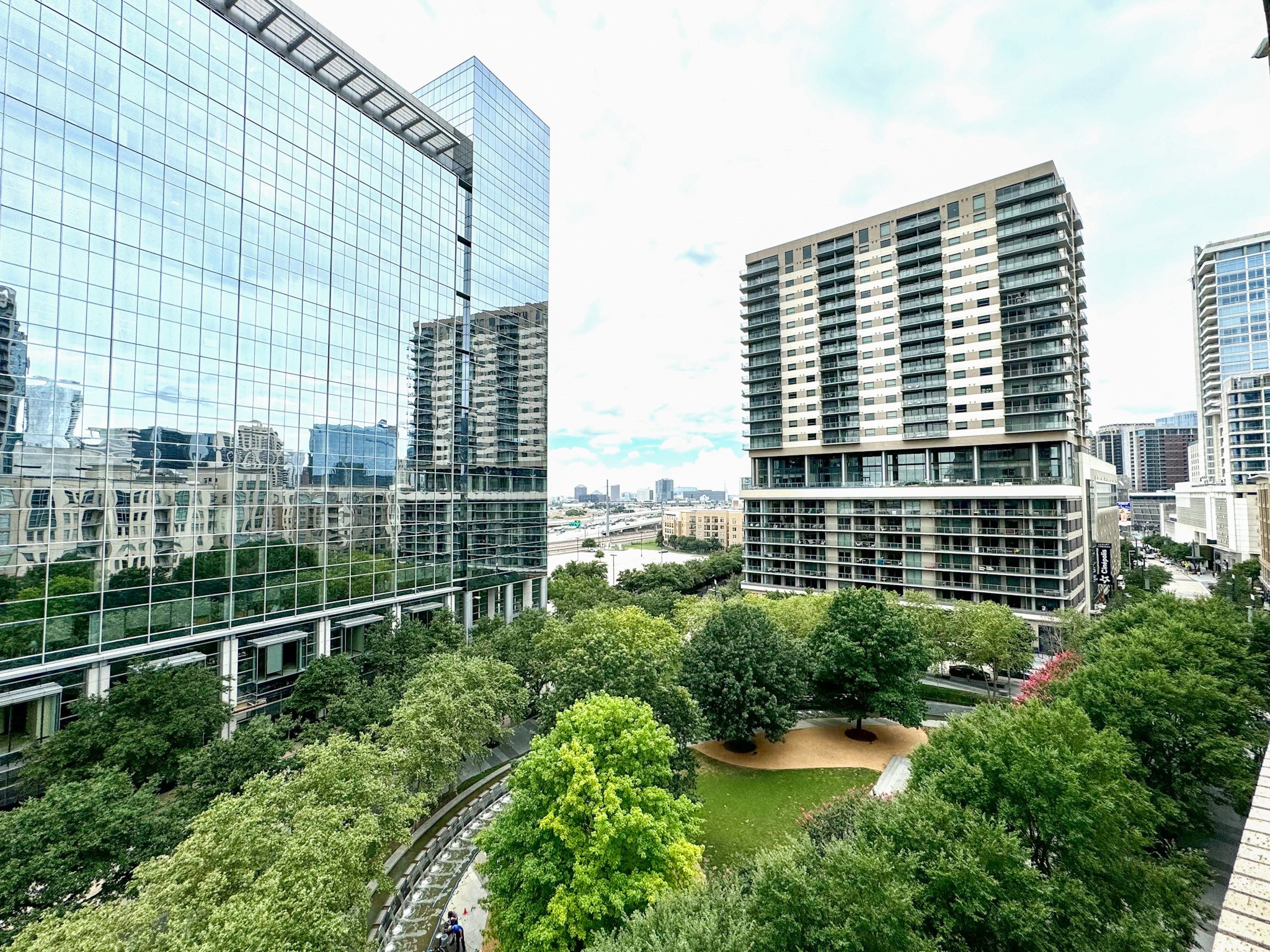 2323 N Houston Street 712