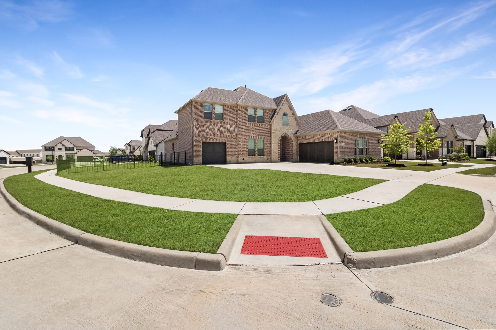 2908 Standing Tall Court