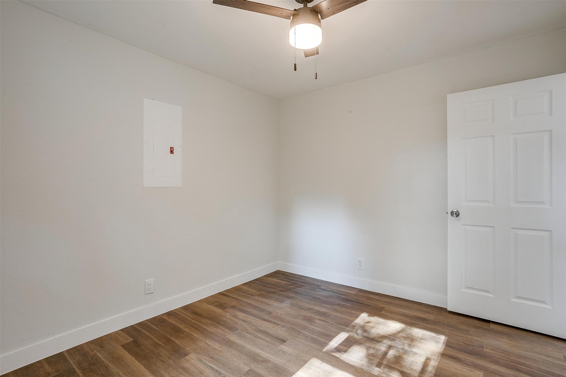 1827 Alan A Dale Road