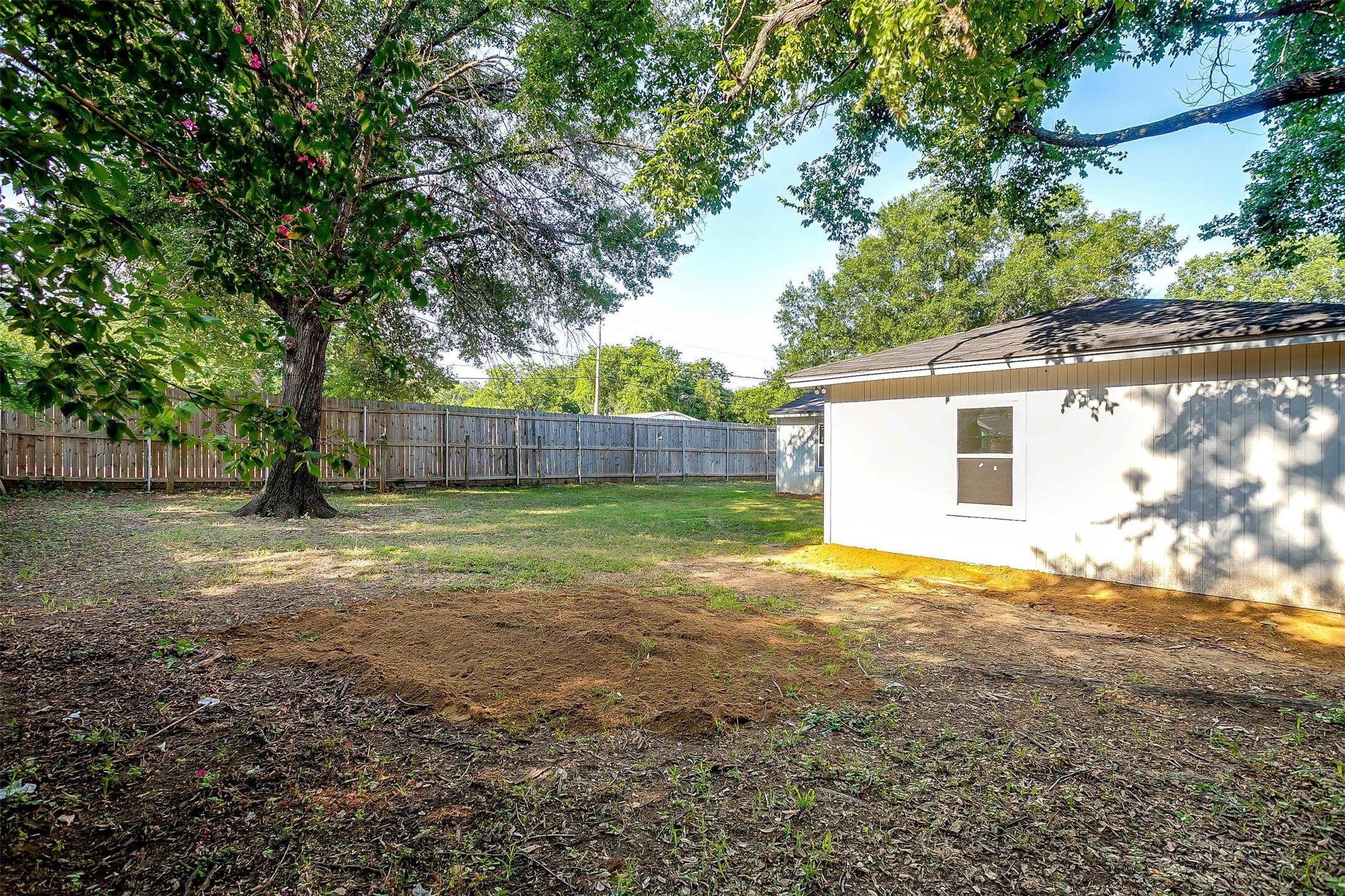 1827 Alan A Dale Road