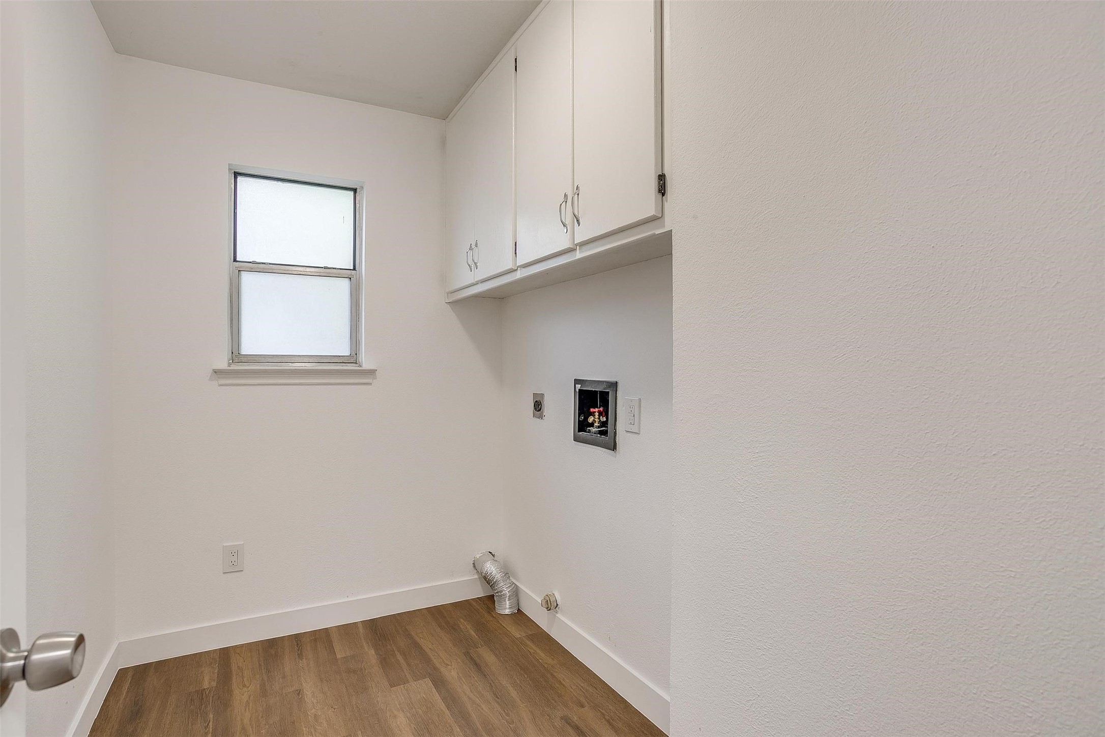 1827 Alan A Dale Road