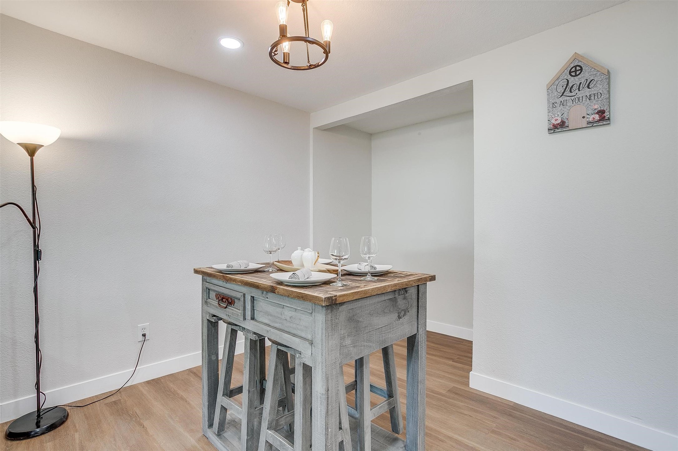 1827 Alan A Dale Road