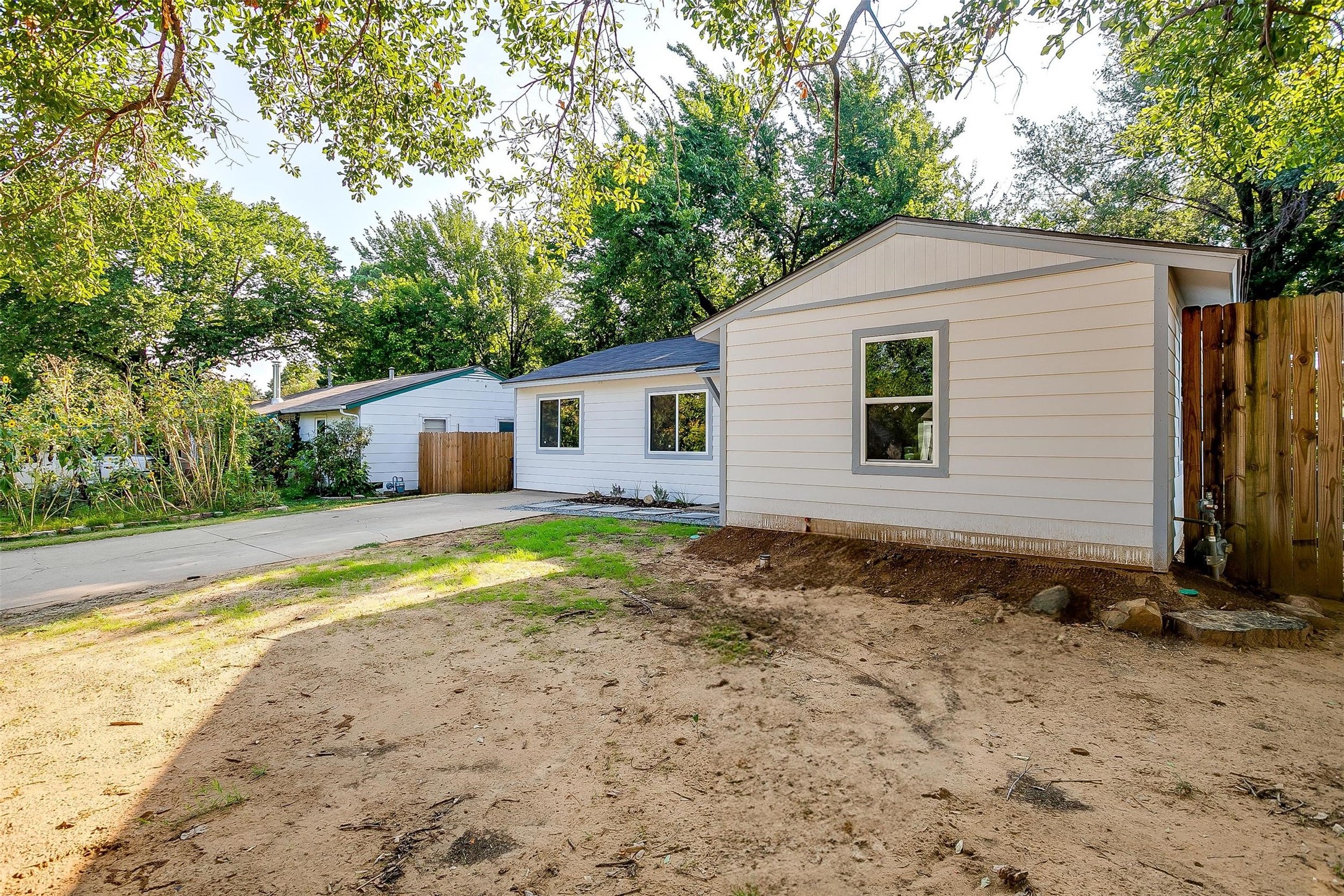 1827 Alan A Dale Road