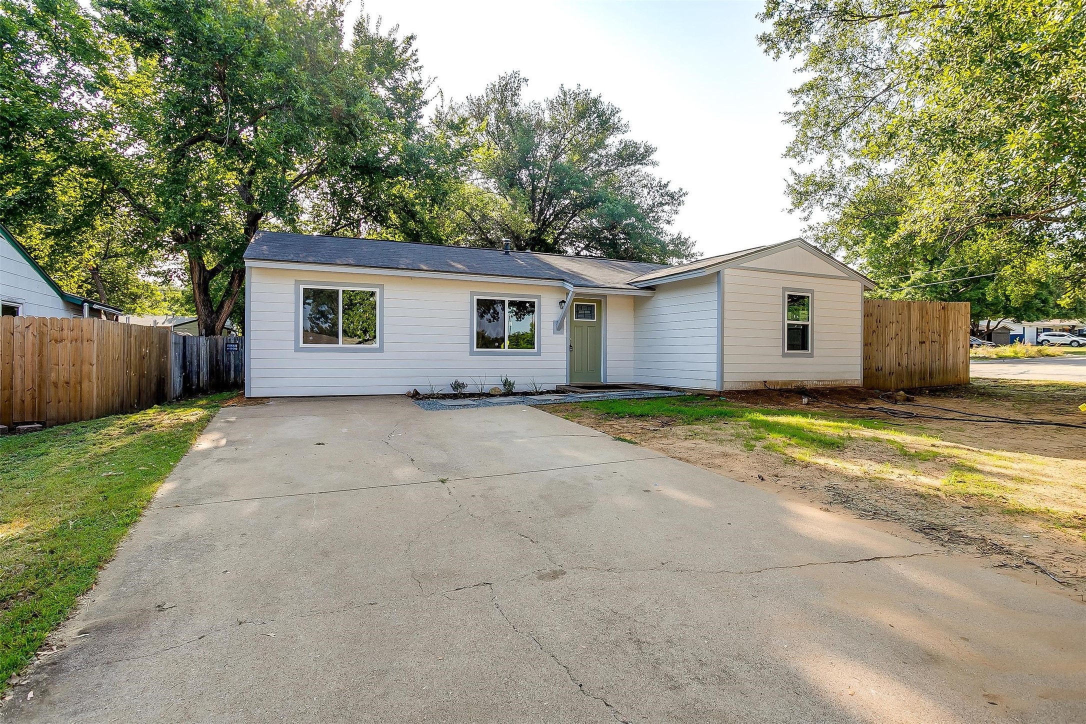 1827 Alan A Dale Road