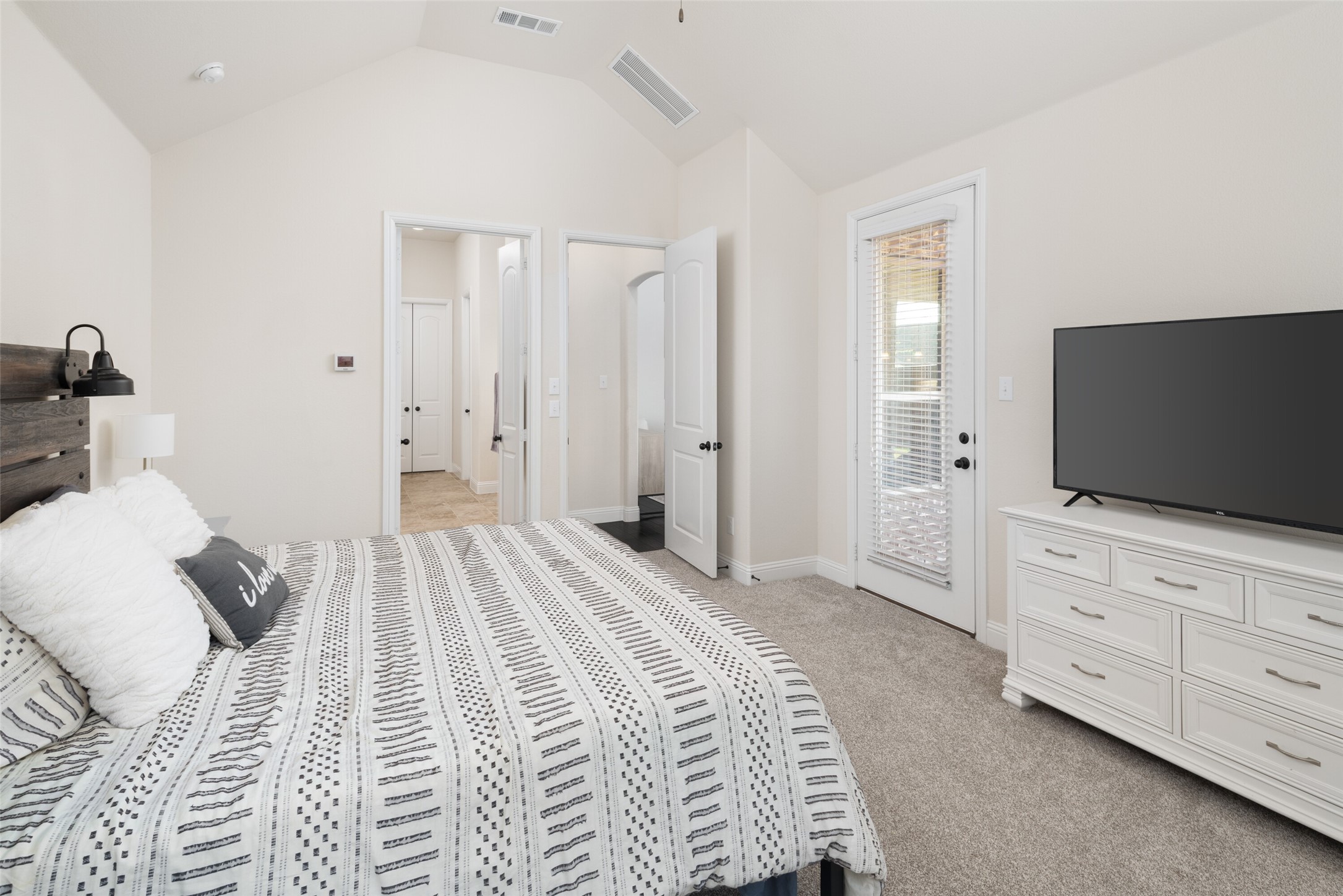 216 Village Creek Drive