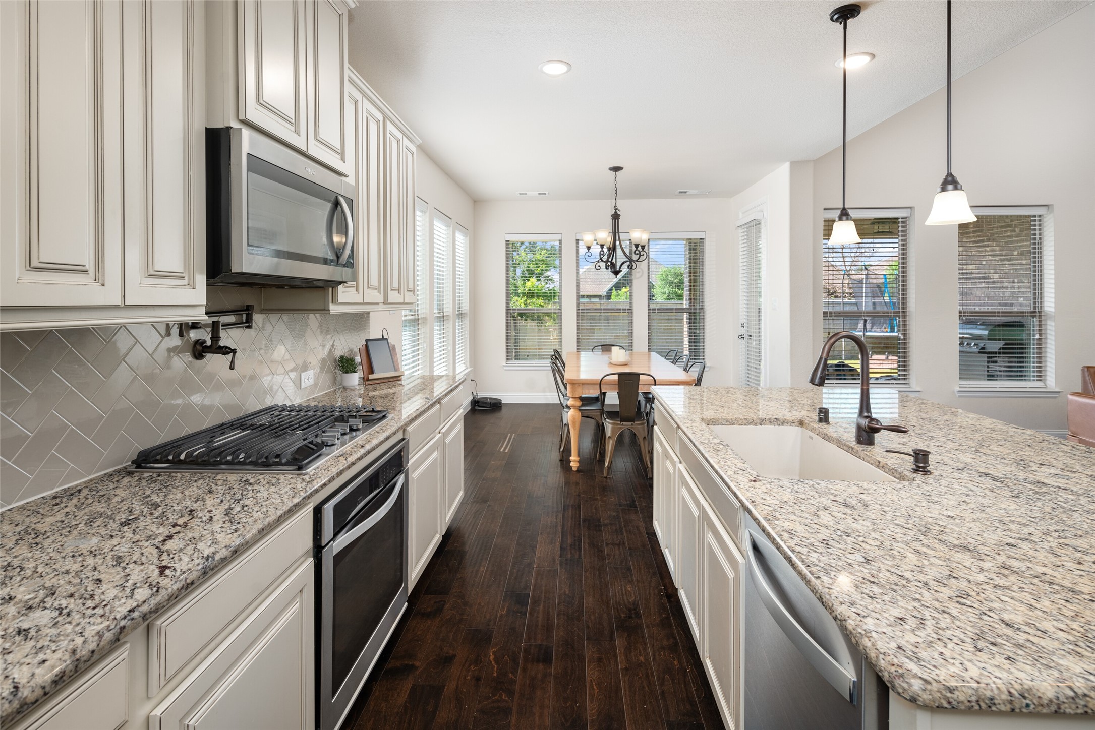 216 Village Creek Drive