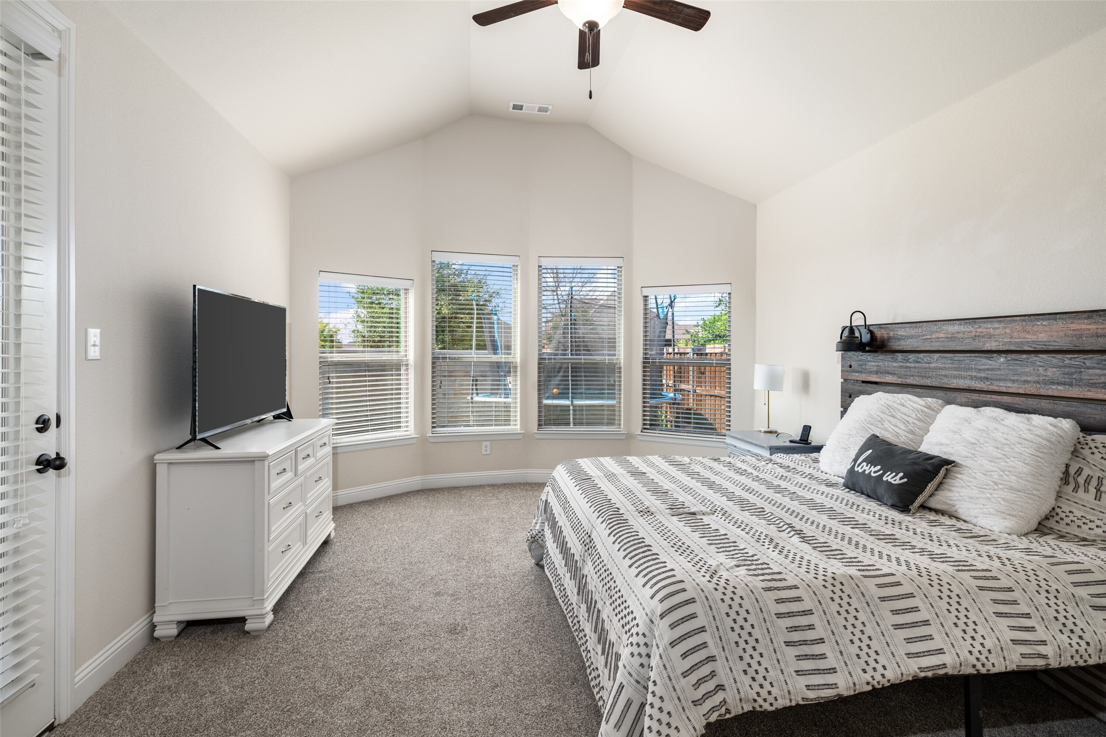 216 Village Creek Drive