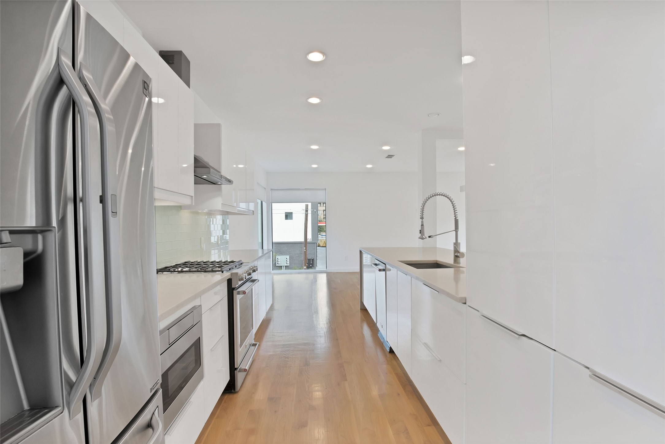 4311 Roseland Avenue