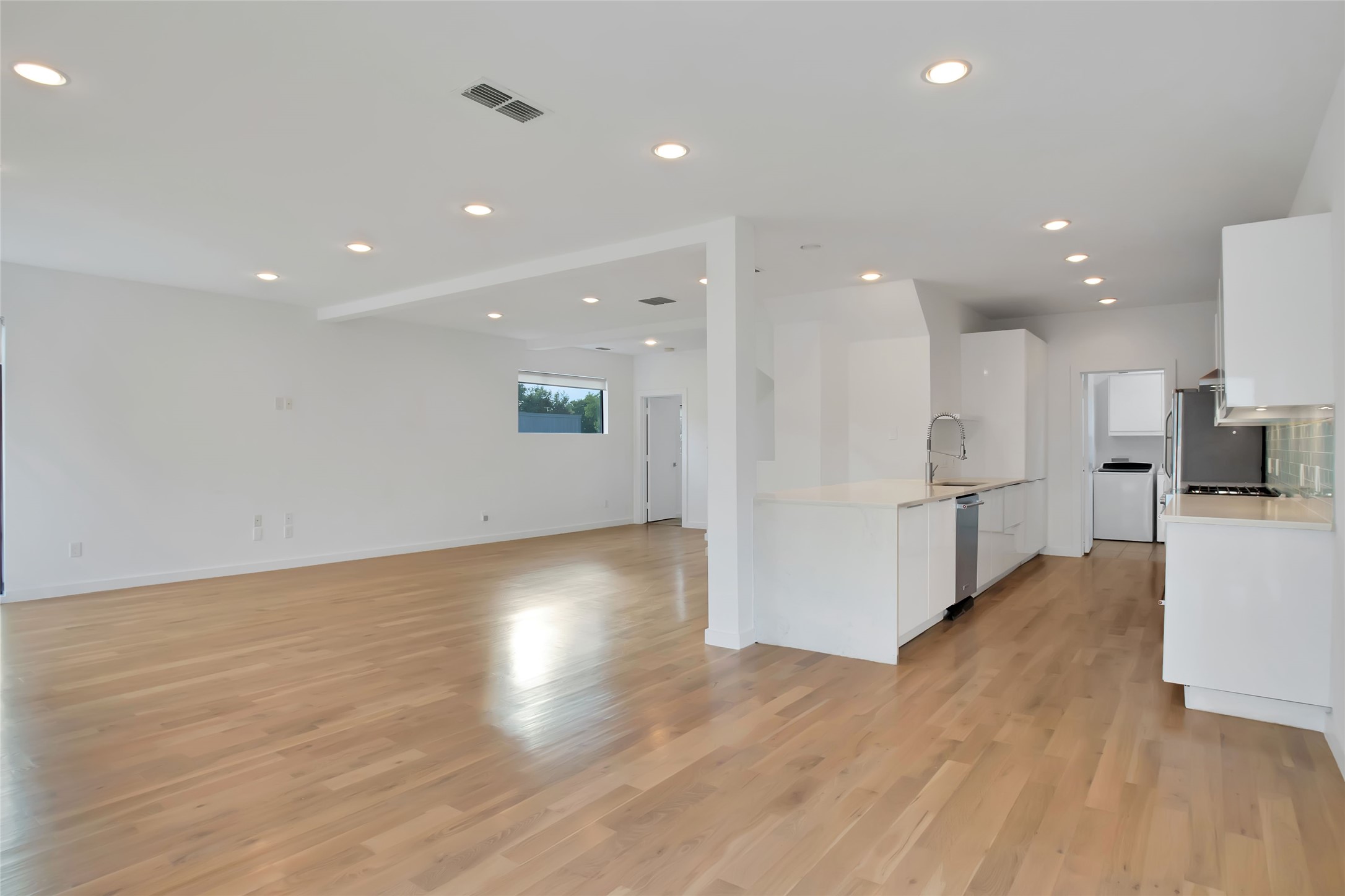 4311 Roseland Avenue