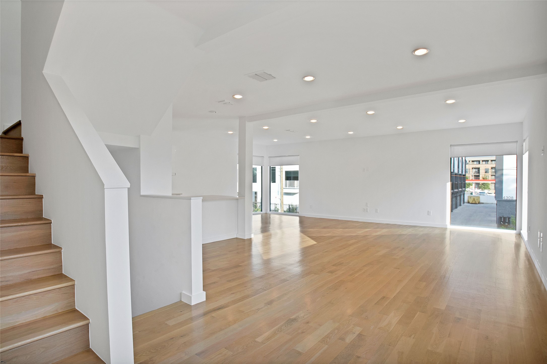 4311 Roseland Avenue