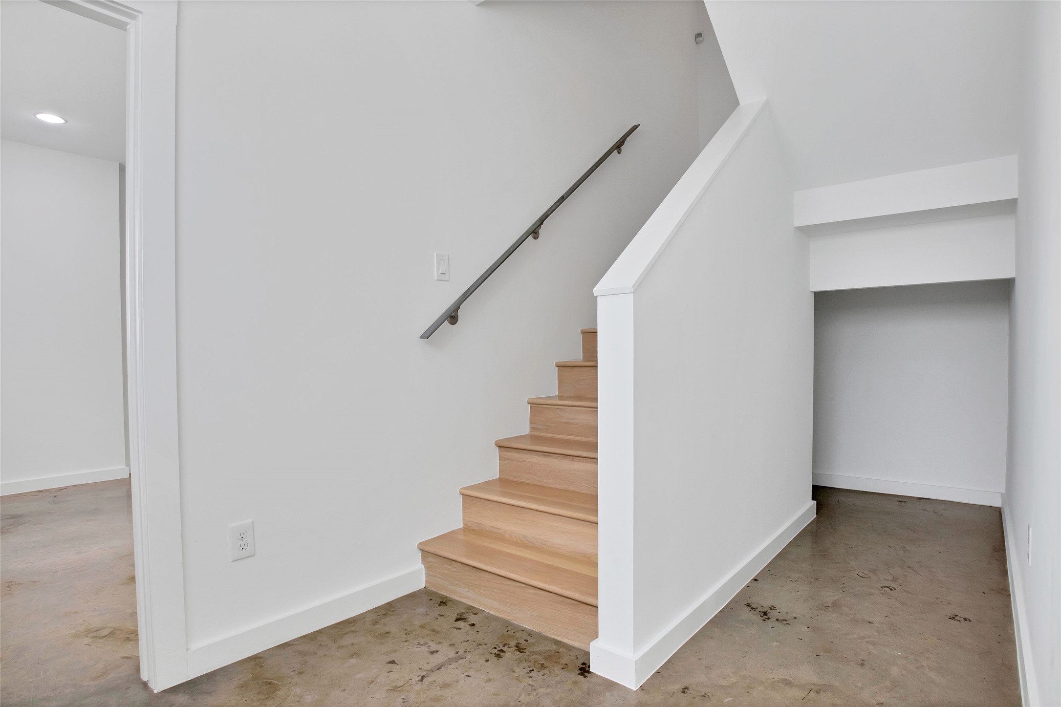 4311 Roseland Avenue