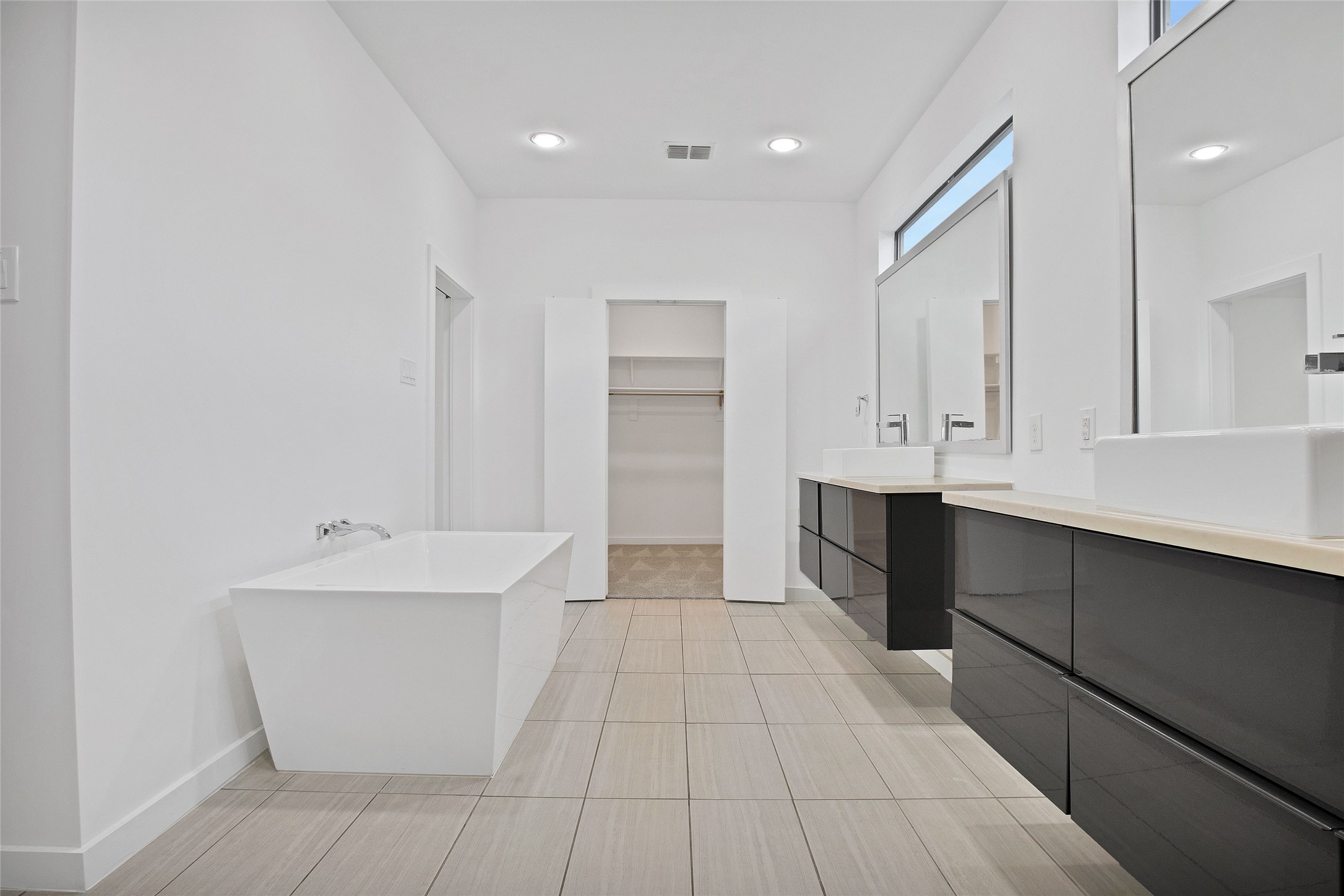 4311 Roseland Avenue