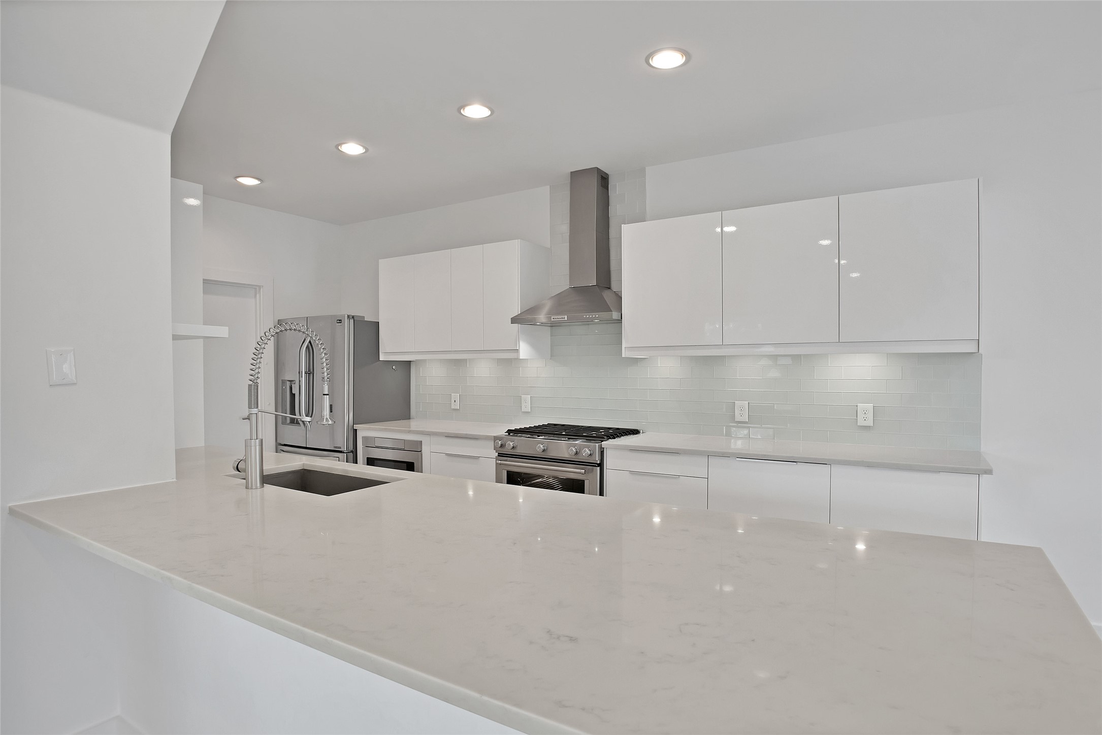 4311 Roseland Avenue