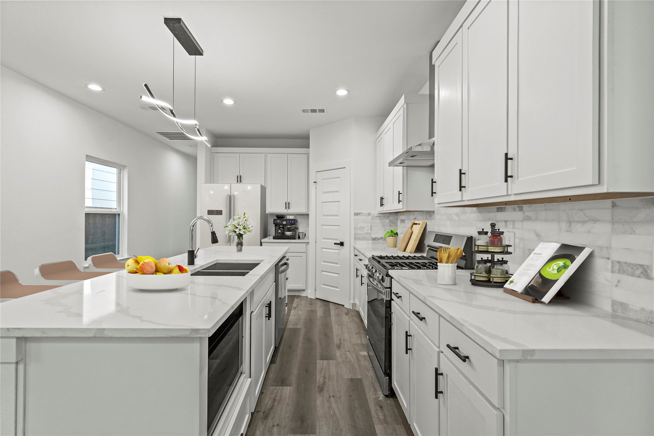 2222 Bethurum Avenue