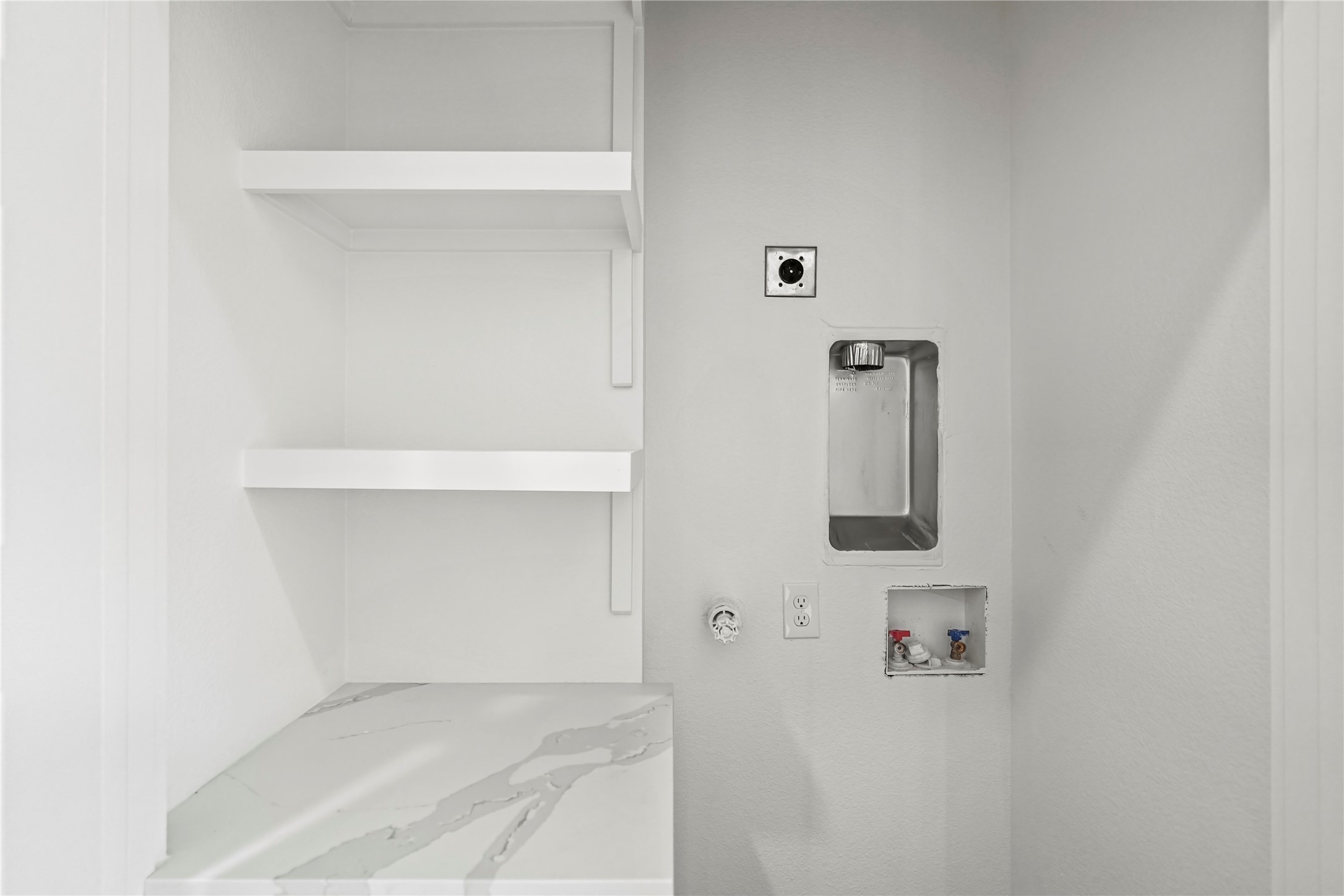 2222 Bethurum Avenue