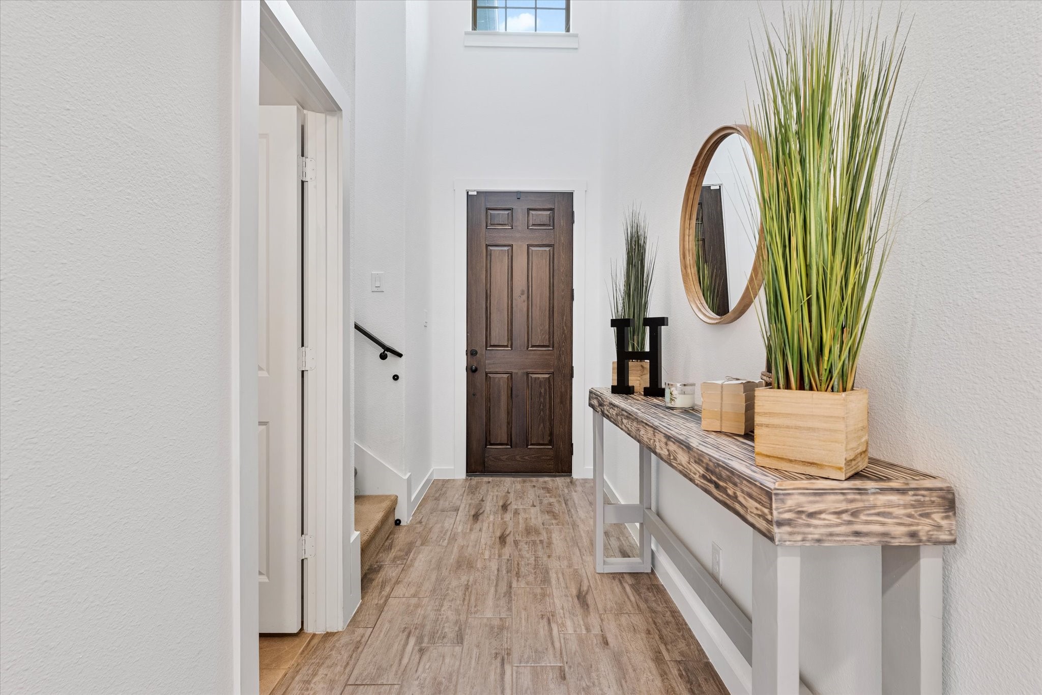 2712 Starburst Drive