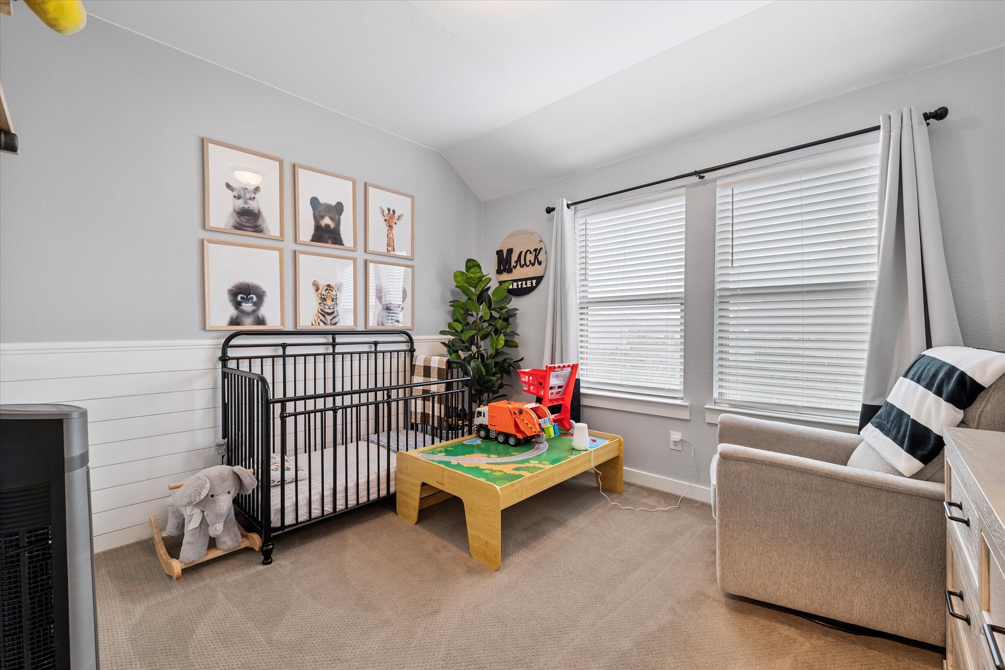 2712 Starburst Drive