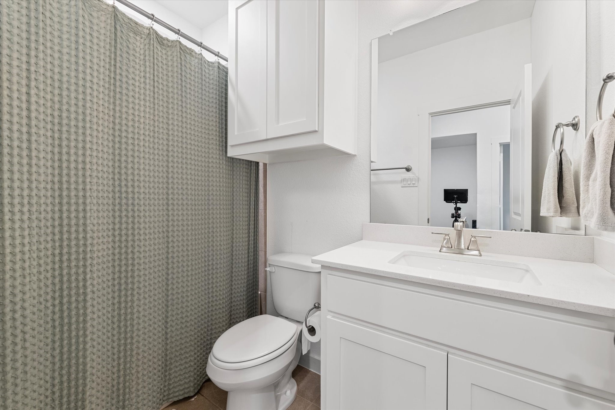 2712 Starburst Drive