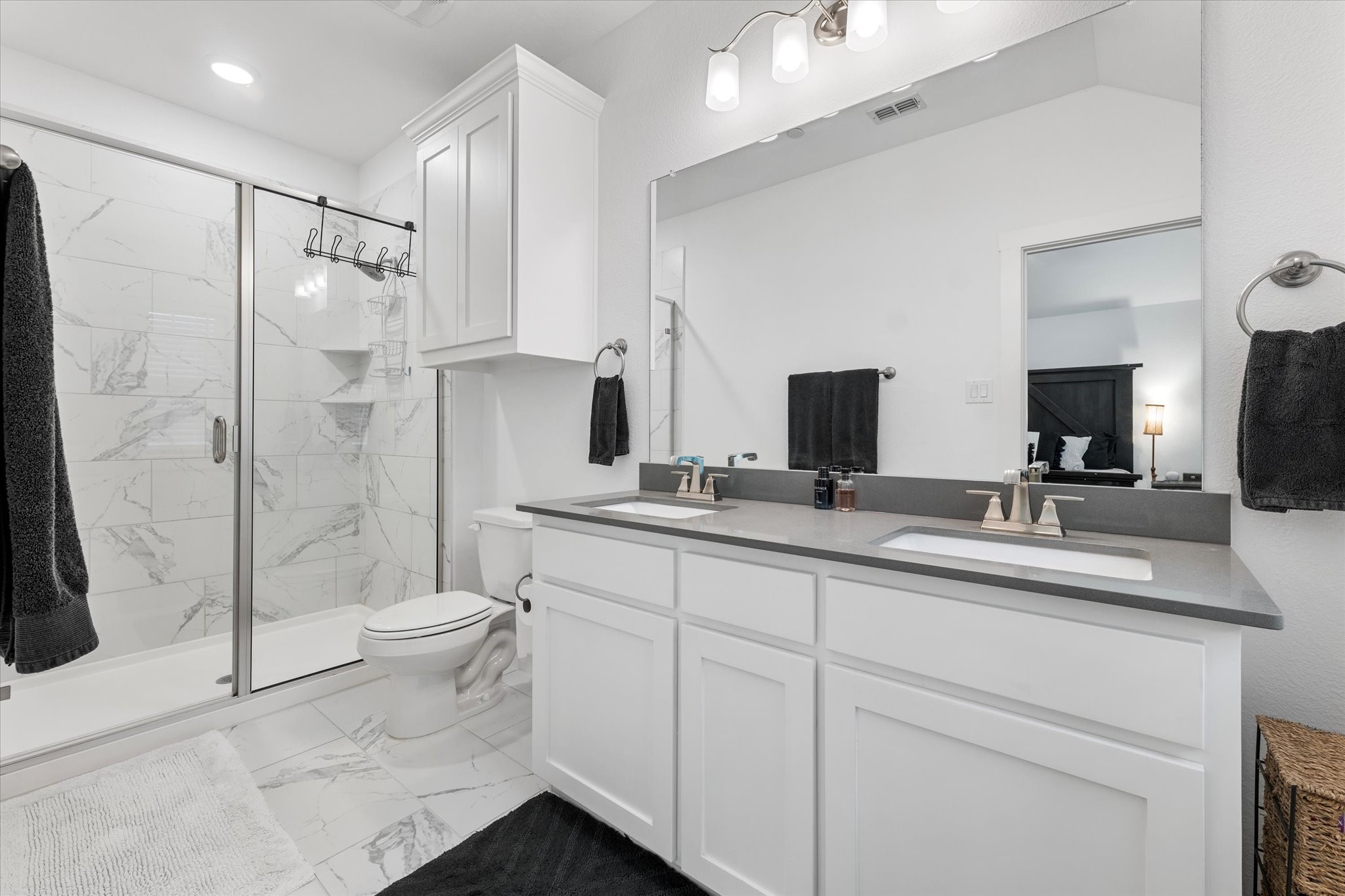 2712 Starburst Drive