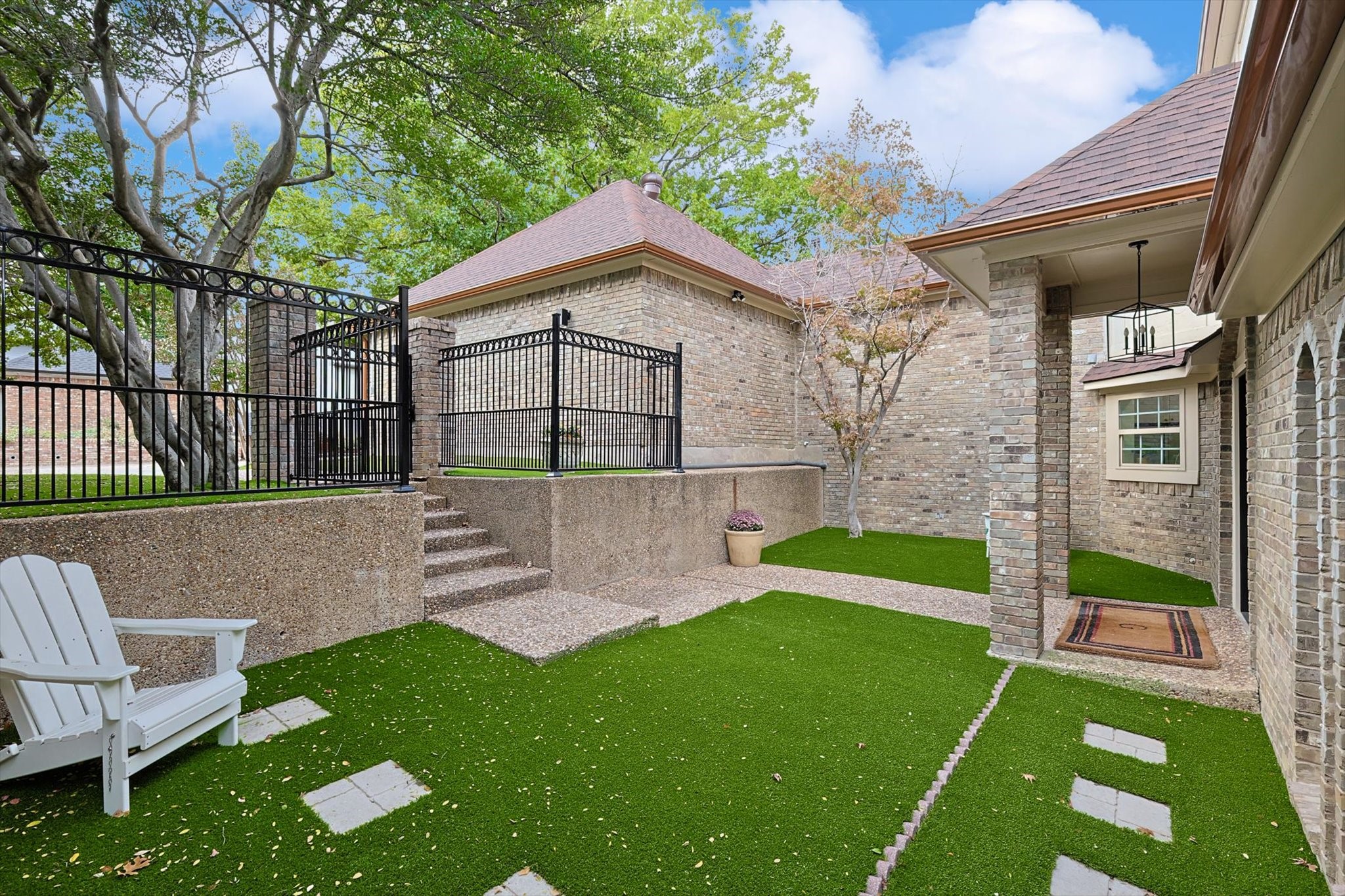 9130 Valley Chapel Lane