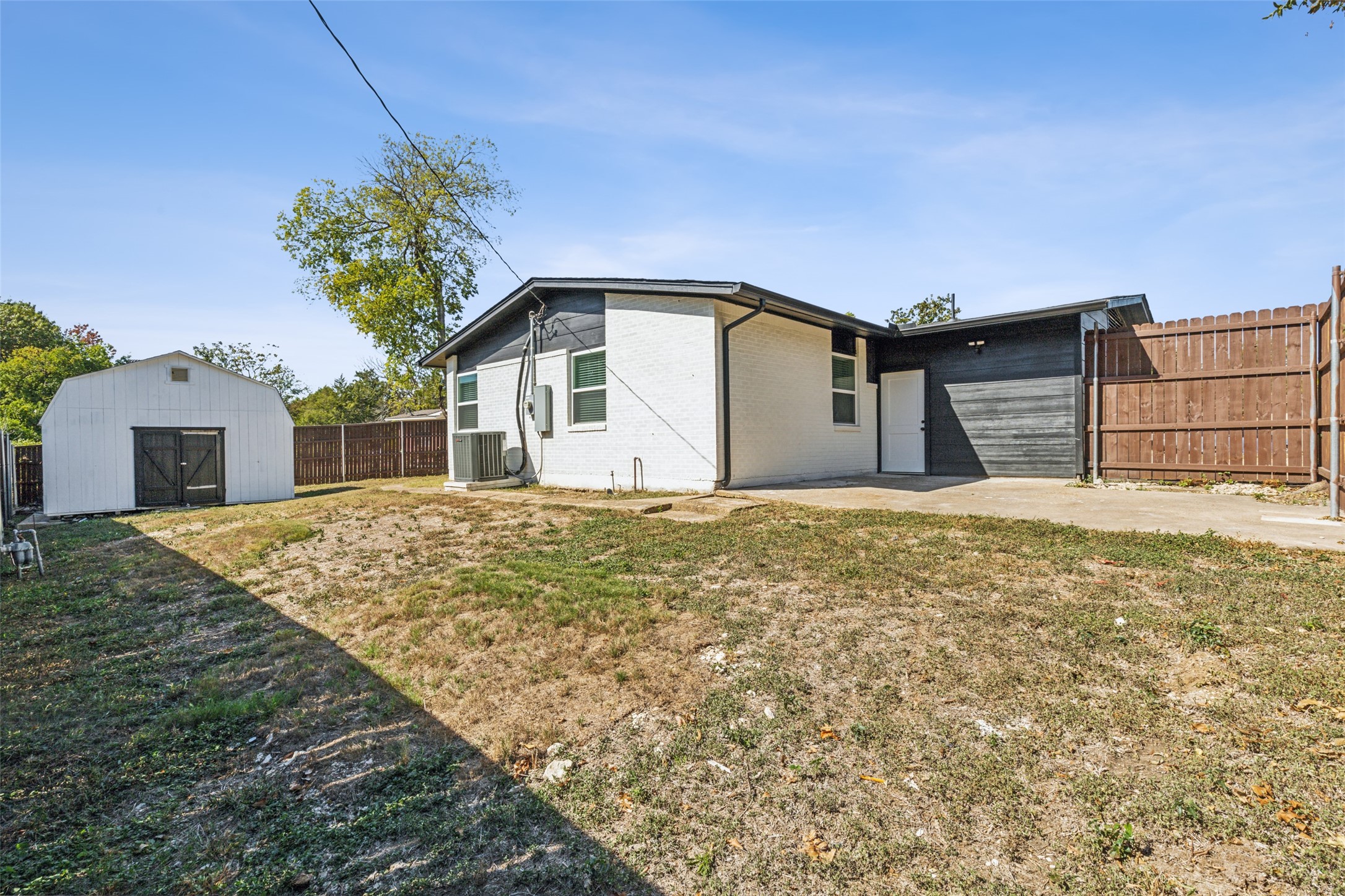 9779 Twin Creek Circle